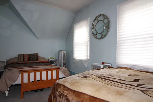 Sold by Ideal Properties Realty, LLC | media 20