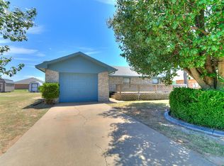 3403 W Mississippi Ave, Chickasha, OK 73018