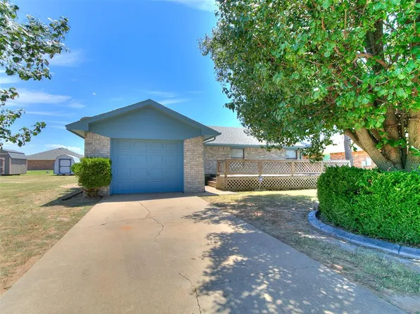 3403 W Mississippi Ave, Chickasha, OK 73018