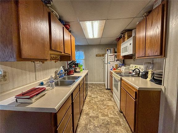 2nd image of 326 S Wisconsin Avenue