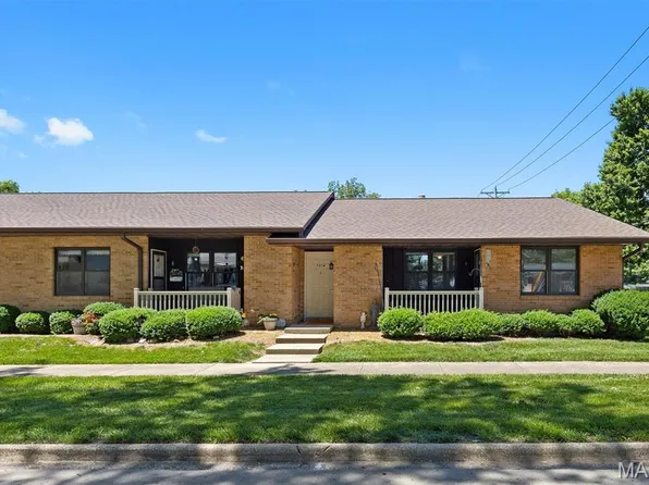 1314 Pine St #A-4, Highland, IL 62249