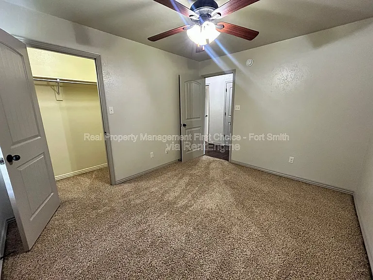4802 S 28th St — Photo 26