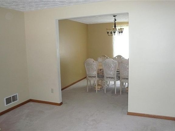 5th image of 2232 Canterbury Cir
