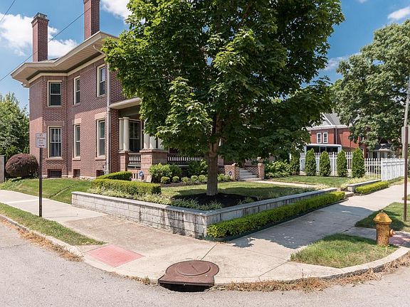 3rd image of 277 Woodland Ave