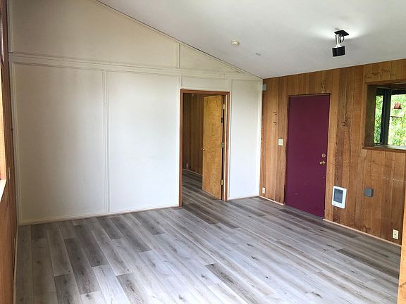 5th image of 1873 Garden Ave APT A