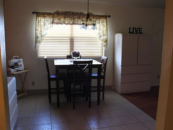 4th image of 283 Tuscany E