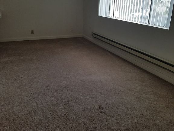 3rd image of 21063 Royal Ave APT 5