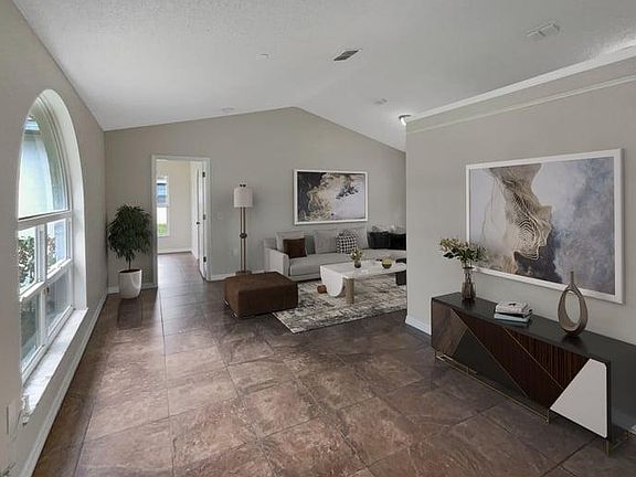 3rd image of 761 Toulon Dr