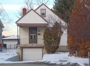 1114 Groesbeck Rd, Cincinnati, OH 45224