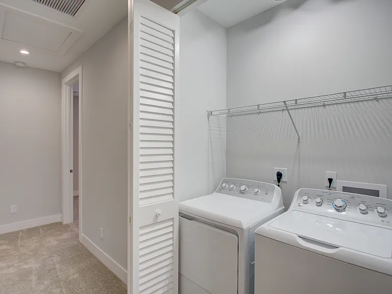 405 3rd Ave S #405 — Photo 8
