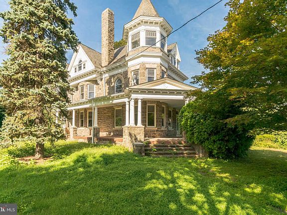 2nd image of 1114 Stratford Ave