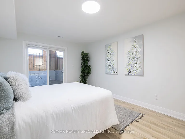 4279 Woodington Dr — Photo 9