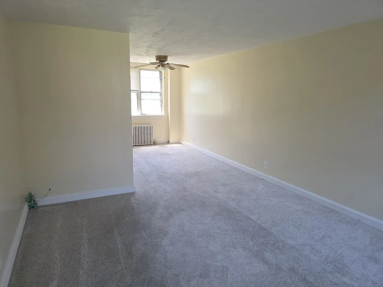 44 Virginia Ave — Photo 13