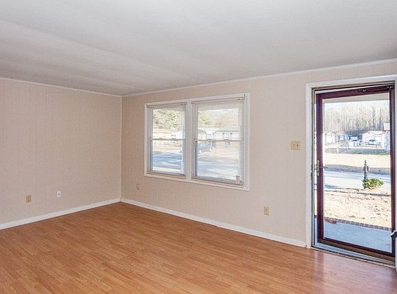 2nd image of 1310 Shelton Ct