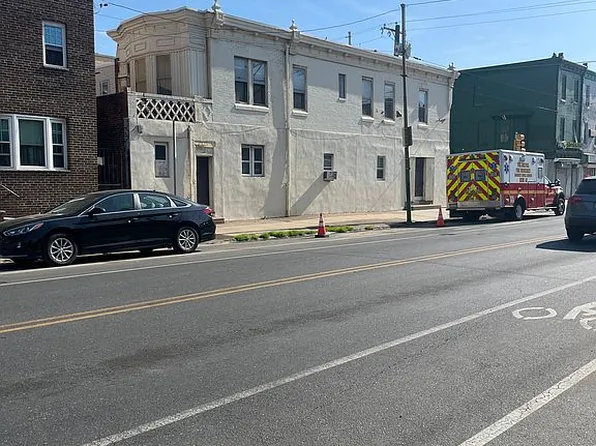 2038 S 4th St, Philadelphia, PA 19148