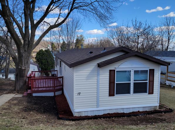 17 Maple Aire Dr
