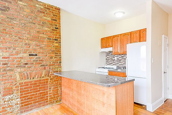 1st image of 344 Gates Ave APT 4A