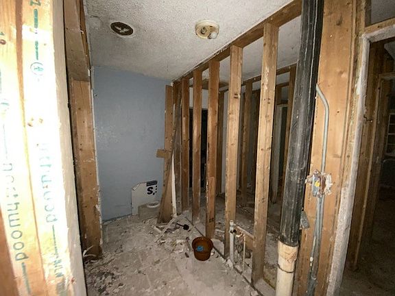 4th image of 4866 W Brush Creek Loop