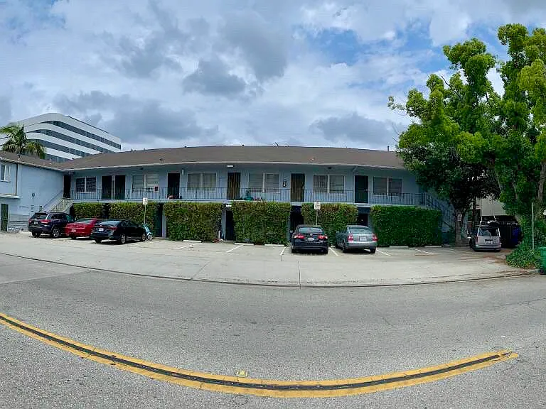 10054 Culver Blvd #P — Photo 1