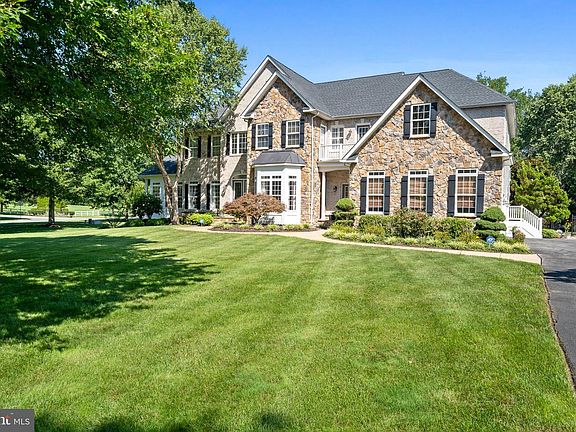 3rd image of 3120 Lacrosse Ct
