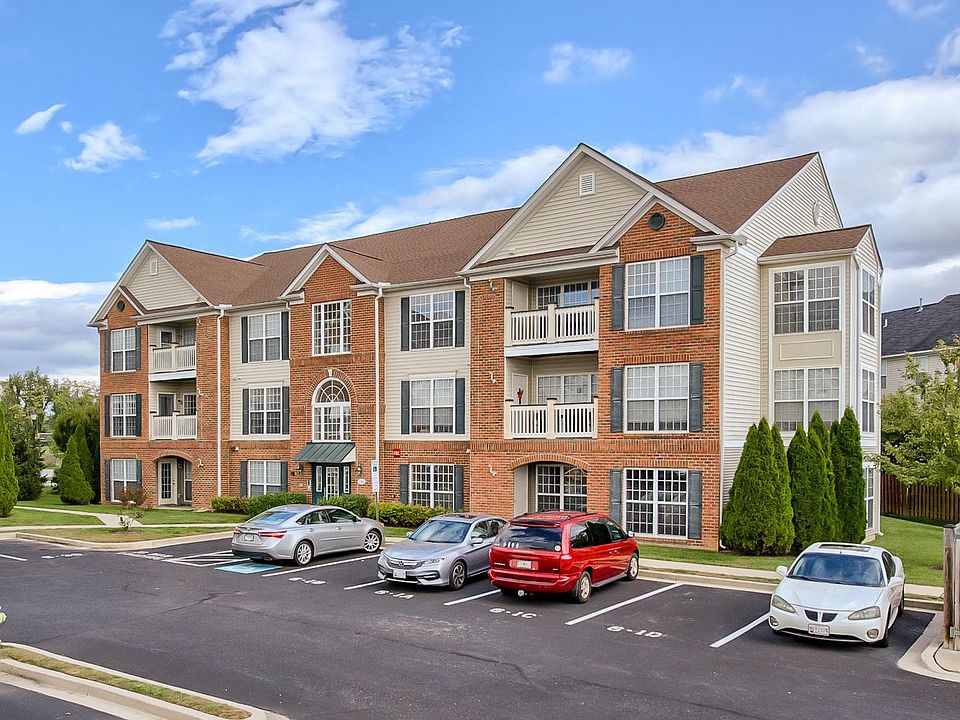 1st image of 599 Cawley Dr Unit 3D
