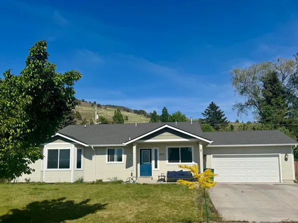 917 Carlson Dr, Klamath Falls, OR 97603