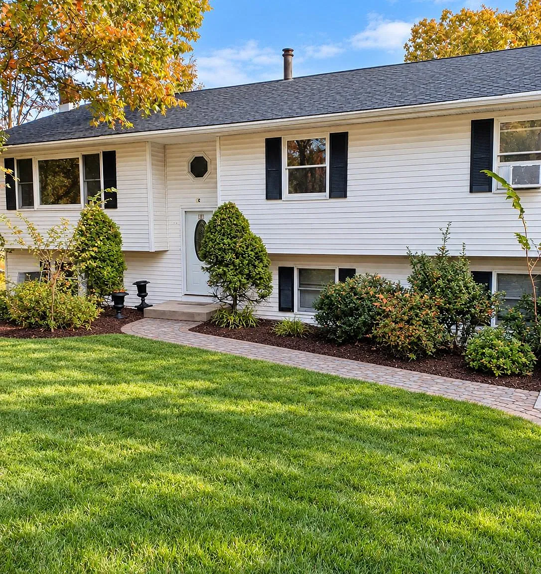 4 bed, 2.5 bath, 1988 sqft, $3,200 — Photo 3