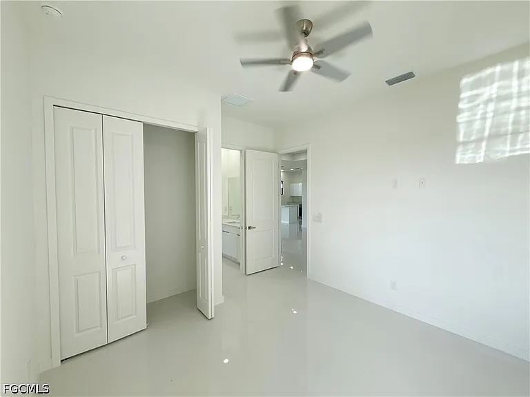 4238 NW 34th Ter — Photo 38