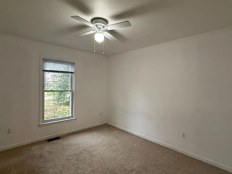 8607 Leslie Ct — Photo 11