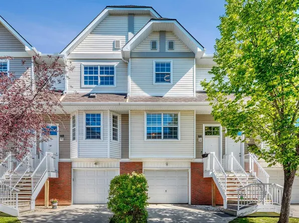 101 SW Tuscany Springs Gdns NW, Calgary, AB T3L 2R4