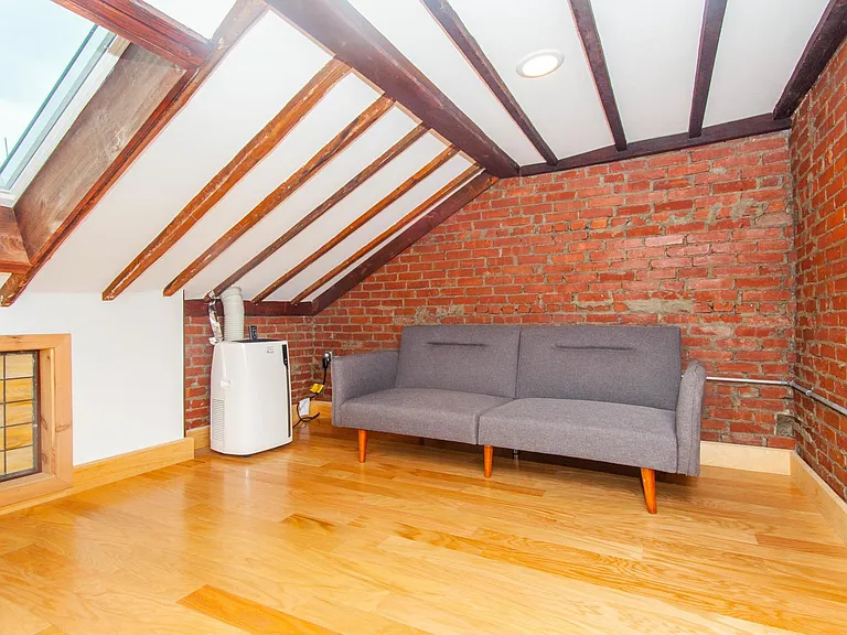 5 Everett St #5 — Photo 7