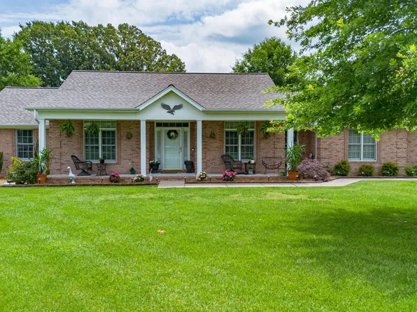211 Larkspur Ln, Paducah, KY 42003