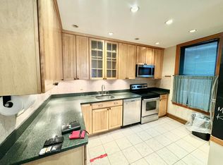 2561 47th St APT 1, Astoria, NY 11103