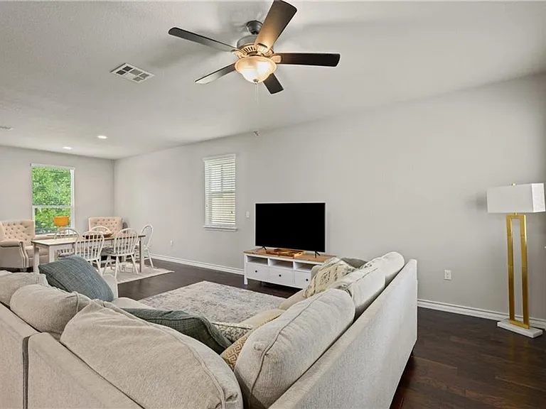 5308 Golden Canary Ln — Photo 11