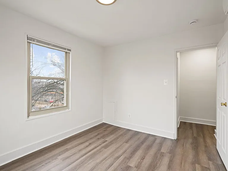 1814-1816 THE ASHTON — Photo 24