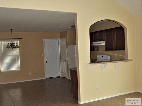 5th image of 1608 Res St