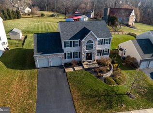 221 Buckhead Ln, Douglassville, PA 19518