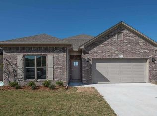 43 Hanna Loop, Maumelle, AR 72113