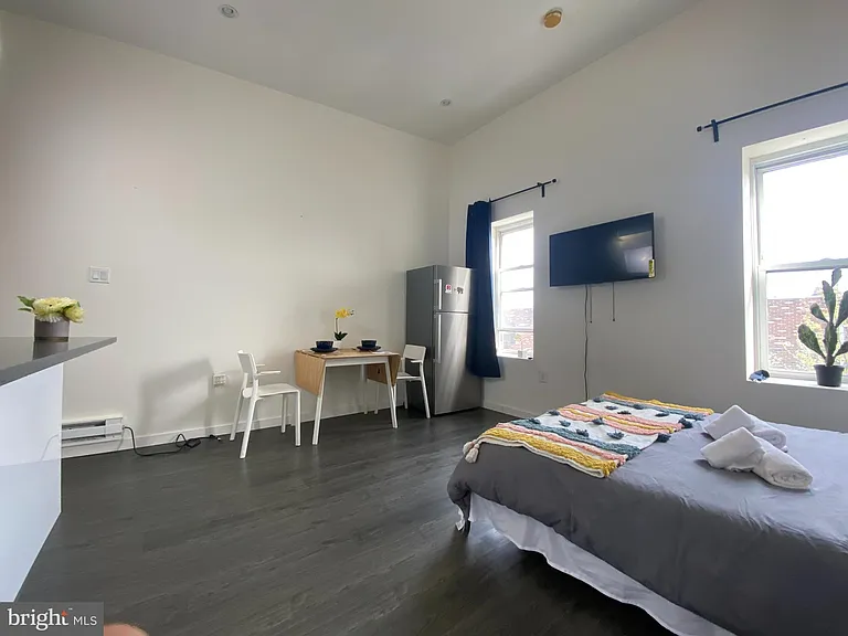 1725 Bainbridge St #3F — Photo 5