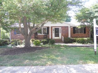 33 Richwood Dr, Greenville, SC 29607