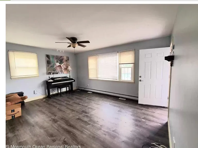 210 Carr Ave — Photo 3