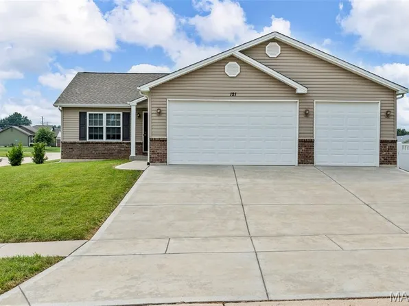 121 Williamsburg Ln, Troy, MO 63379