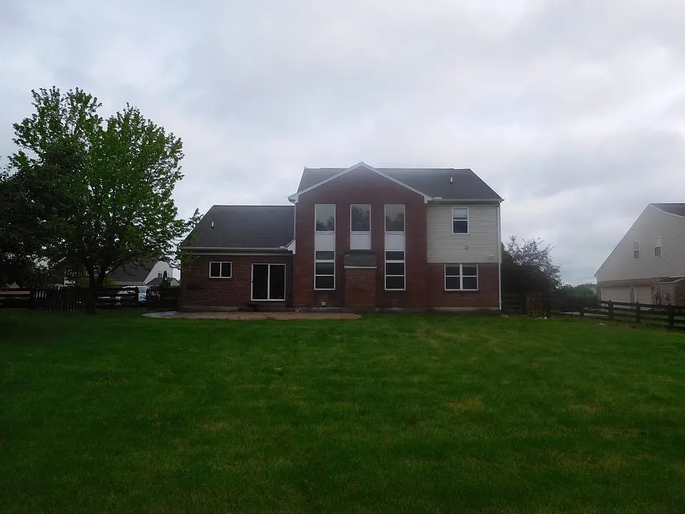 15 Dinsley Pl