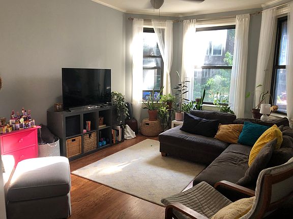 2nd image of 5443 N Glenwood Ave #1
