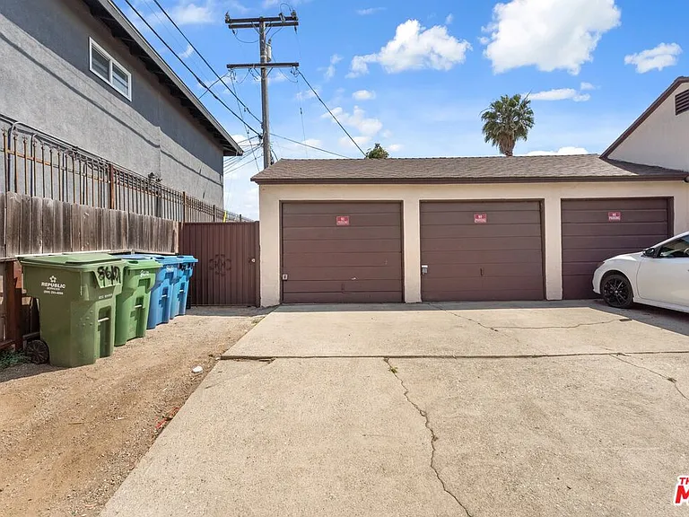 8610 S 6th Ave — Photo 13