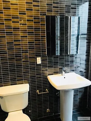 Rented by Charles Coutinho LLC | media 28