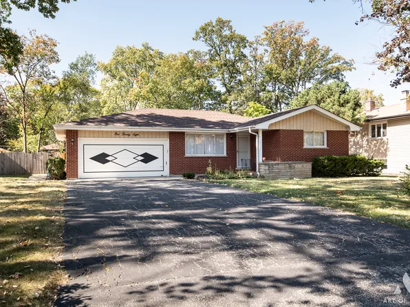 128 Montclare Ln, Wood Dale, IL 60191