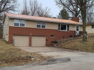 3520 E Eugene Dr, Decatur, IL 62521