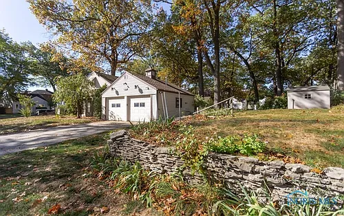 2704 Thoman Pl Photo 1