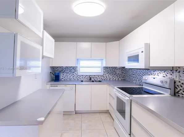 411 S Hollybrook Dr APT 107, Pembroke Pines, FL 33025